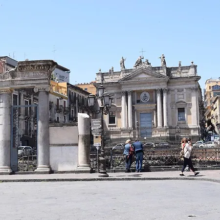 Oda ve Kahvaltı Il Cortiletto Di Piazza Verga Katanya