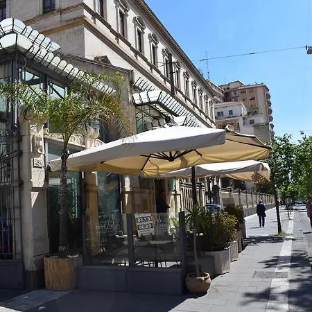 Il Cortiletto Di Piazza Verga Oda ve Kahvaltı Katanya