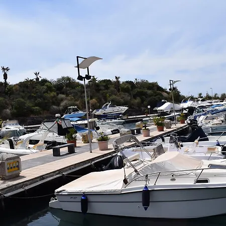Oda ve Kahvaltı Il Cortiletto Di Piazza Verga Katanya