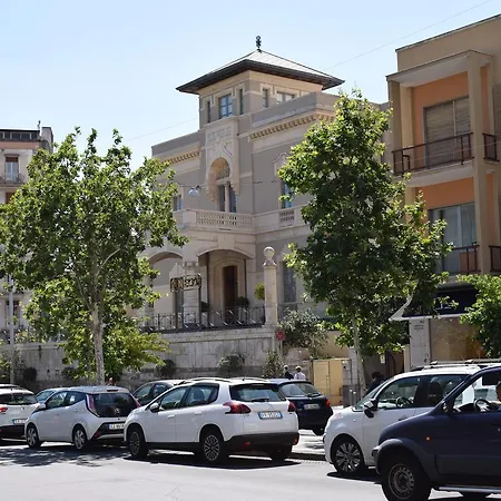 Oda ve Kahvaltı Il Cortiletto Di Piazza Verga *